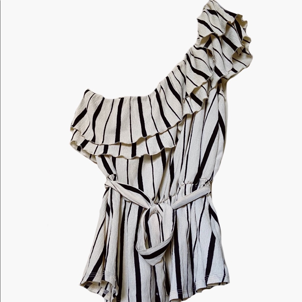 One Shoulder Top